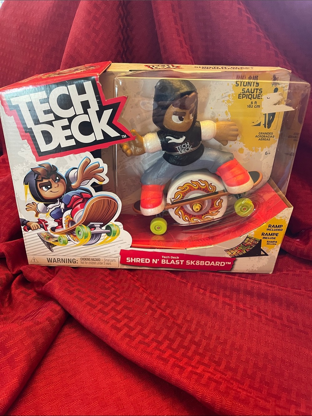 Tech Deck Shred N' Blast Sk8board Figure - Black, Red & Gray